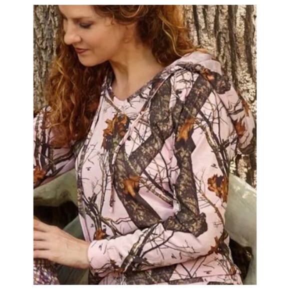 Mossy Oak Pink Camo Pullover Hoodie - Picture 2 of 8